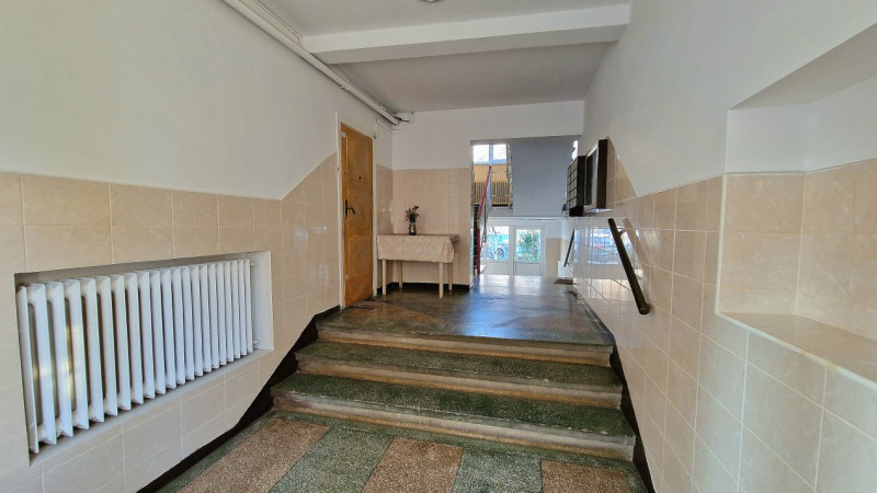 TITAN - ONISIFOR GHIBU, GARSONIERA LA PARTER IN BLOC MIXT! 