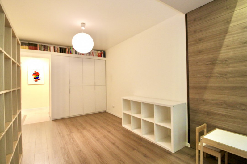 CAMIL RESSU-FIZICIENILOR,  DESIGN DEOSEBIT, LOC DE PARCARE!