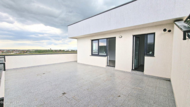 Titan Sun Park 7, Apartament Decomandat cu Terasa de 53 mp!