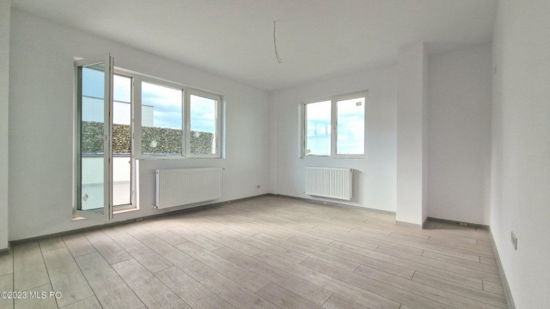 Titan Sun Park 7, Apartament Decomandat cu Terasa de 53 mp!