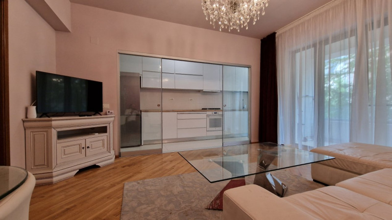 Universitate - Batistei, Apartament Elegant, Bloc 2017, Parcare!