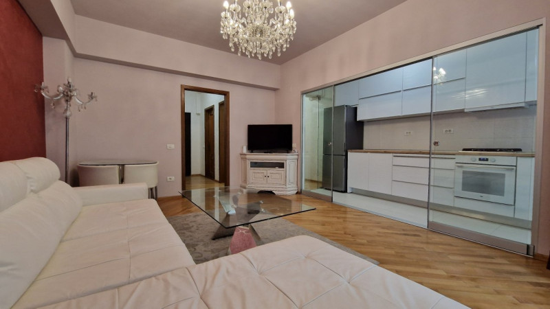 Universitate - Batistei, Apartament Elegant, Bloc 2017, Parcare!