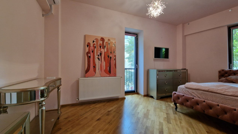 Universitate - Batistei, Apartament Elegant, Bloc 2017, Parcare!
