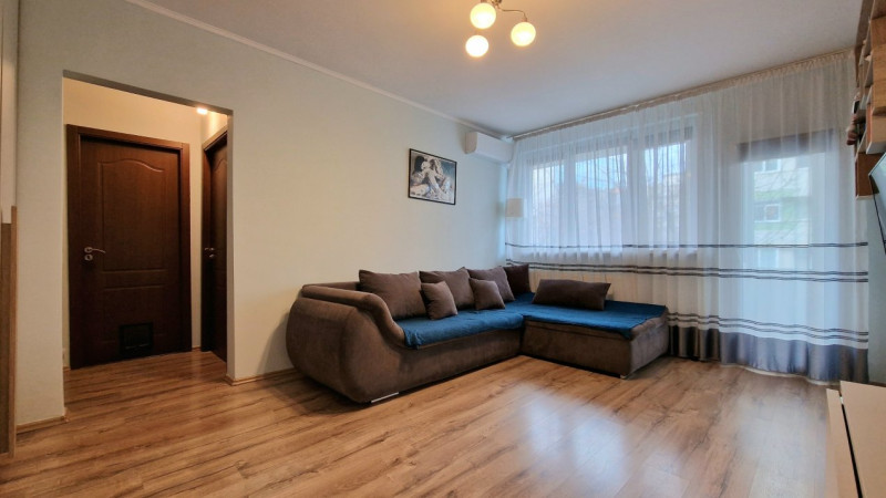 Ion Mihalache, Lainici - Apartament Renovat Modern, Etaj 1