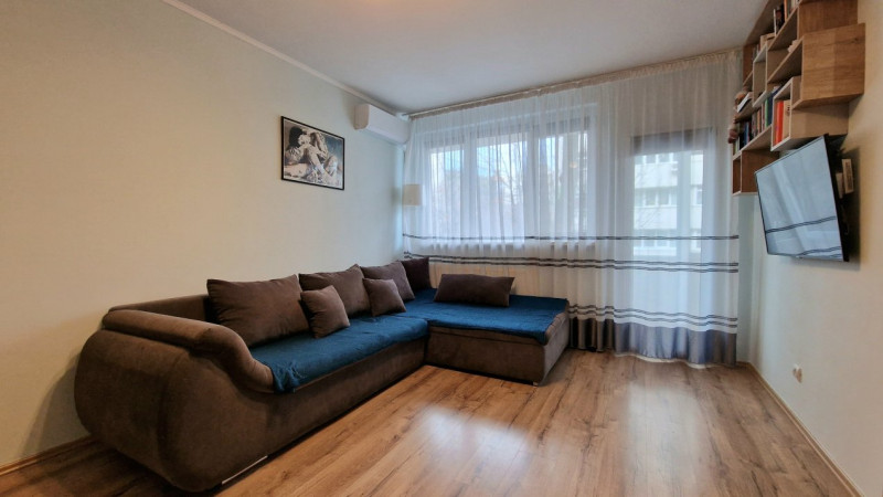 Ion Mihalache, Lainici - Apartament Renovat Modern, Etaj 1
