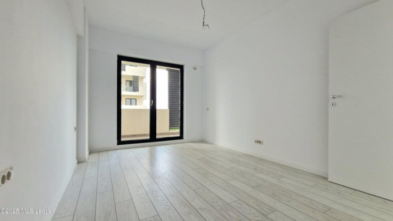 3 Camere - Terasa imensa, Vedere superba catre Lac
