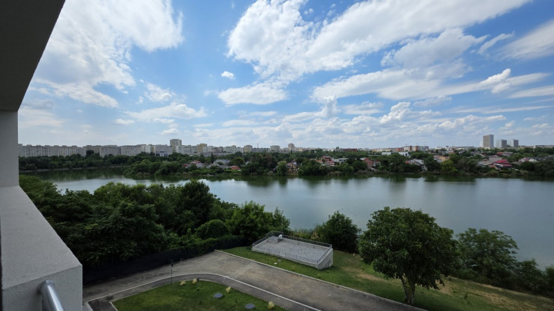 APARTAMENT CU TERASA GENEROASA SI VEDERE UNICA CATRE LAC