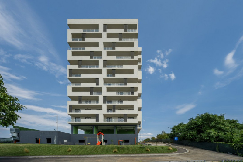 APARTAMENT CU TERASA GENEROASA SI VEDERE UNICA CATRE LAC