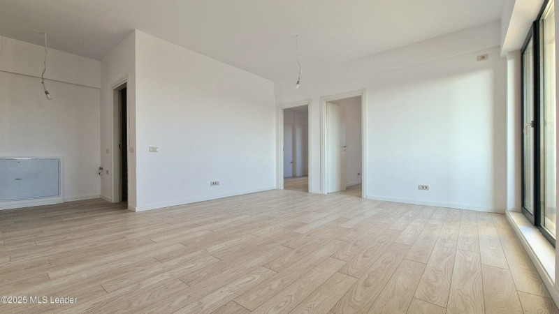 3 CAMERE I COMPLEX PE MALUL LACULUI I SunLake Residence