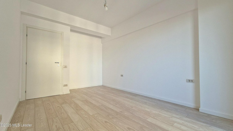 3 CAMERE I COMPLEX PE MALUL LACULUI I SunLake Residence