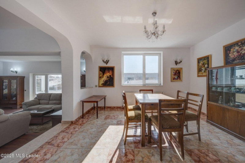 Voluntari, Revolutiei, Vila 2006, 560 mp, teren 1120mp