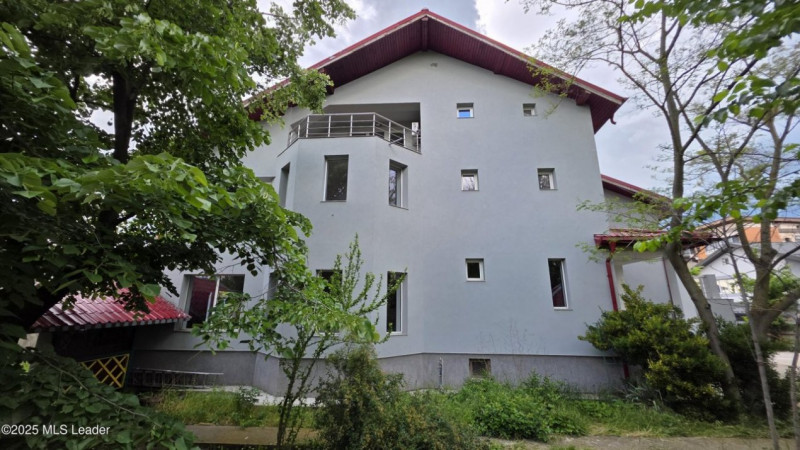 Voluntari, Revolutiei, Vila 2006, 560 mp, teren 1120mp