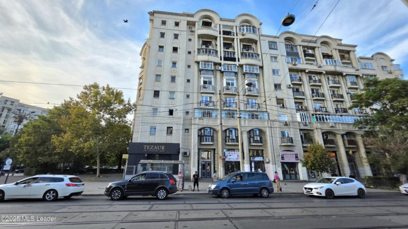 Libertatii - Regina Maria, 3 Camere Decomandat, Panorama