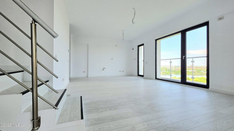 Penthouse Duplex, SunLake Residence, Panorama Superba