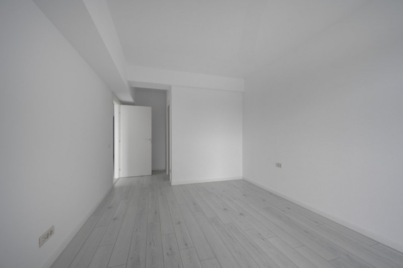 APARTAMENT CU TERASA GENEROASA SI VEDERE UNICA CATRE LAC