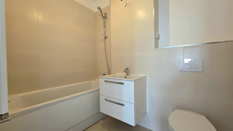 APARTAMENT CU TERASA GENEROASA SI VEDERE UNICA CATRE LAC