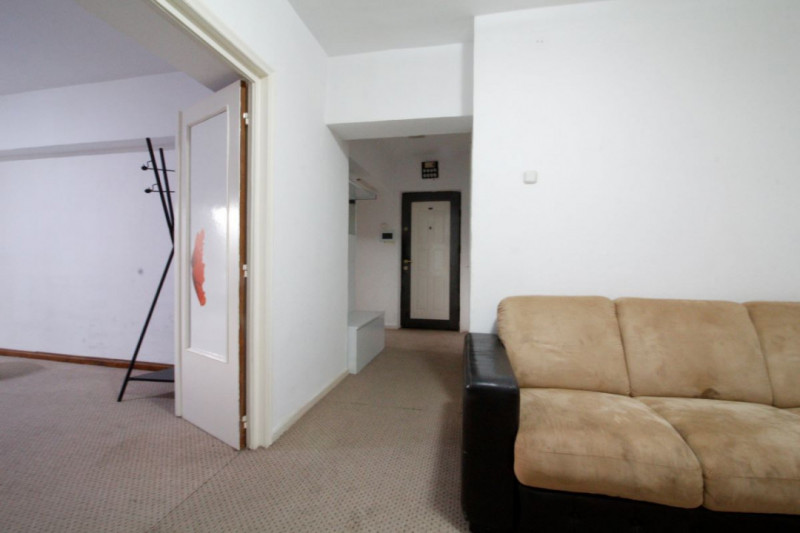 Piata Unirii - Fantani - 4 camere, decomandat, 98 mp,