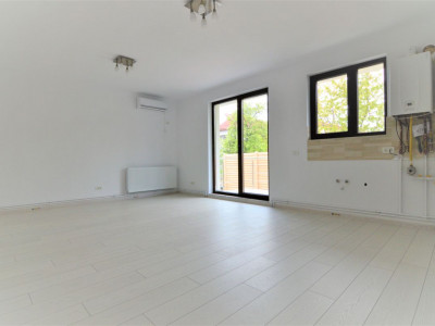 OTOPENI - ULTRACENTRAL, APARTAMENT NEMOBILAT CU GRADINA IN BLOC TIP VILA!