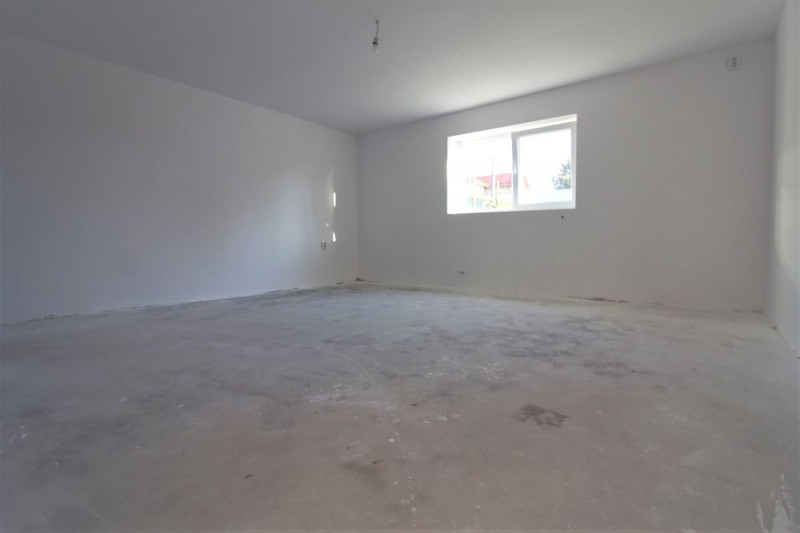 TUNARI - PRIMARIE - CASA PARTER 90 MP UTILI, TEREN 300 MP!