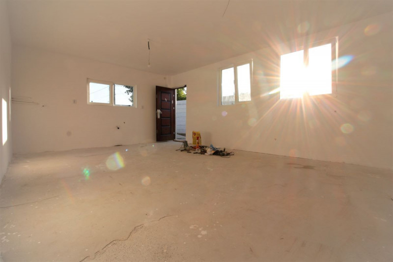 TUNARI - PRIMARIE - CASA PARTER 90 MP UTILI, TEREN 300 MP!