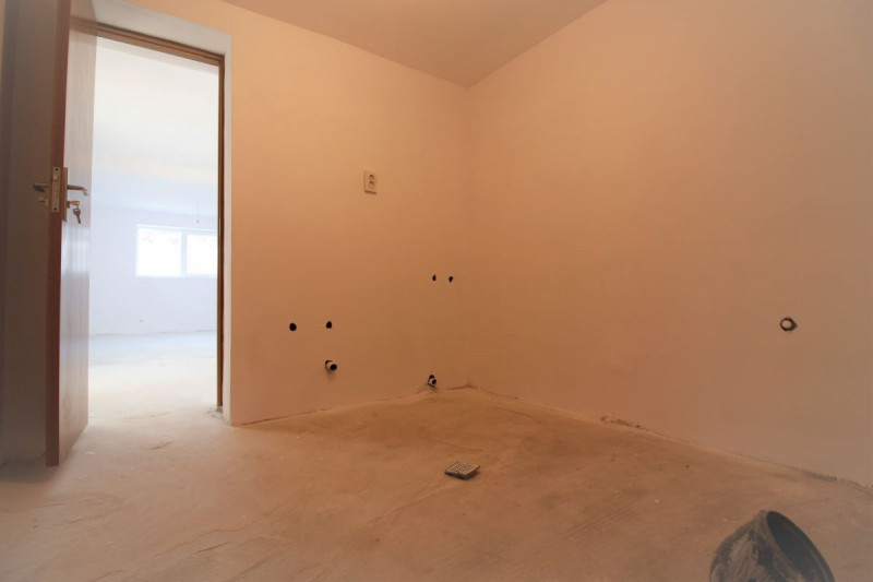 TUNARI - PRIMARIE - CASA PARTER 90 MP UTILI, TEREN 300 MP!