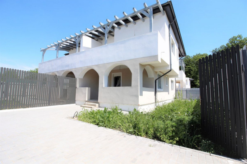 MOGOSOAIA - PADURE, VILA DUPLEX, STRADA ASFALTATA, CANALIZARE